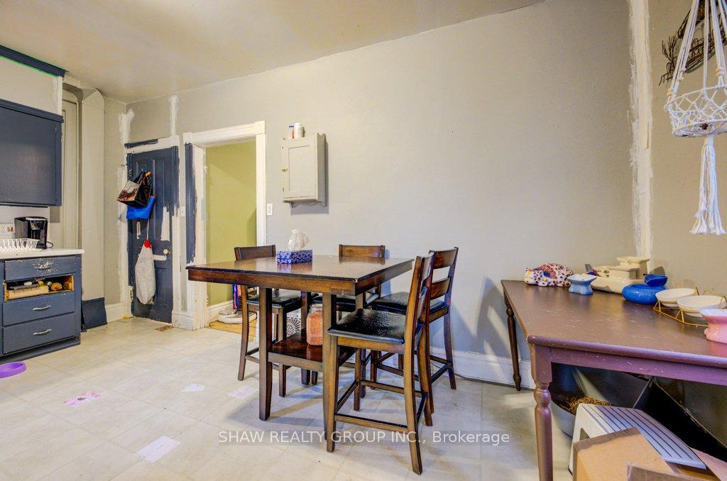 Photo 15 of 31 Hearn Avenue, Guelph, Junction/Onward Willow — HOMEH