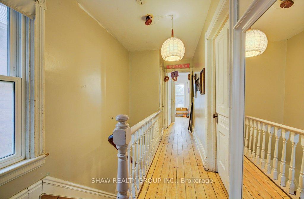 Photo 17 of 31 Hearn Avenue, Guelph, Junction/Onward Willow — HOMEH