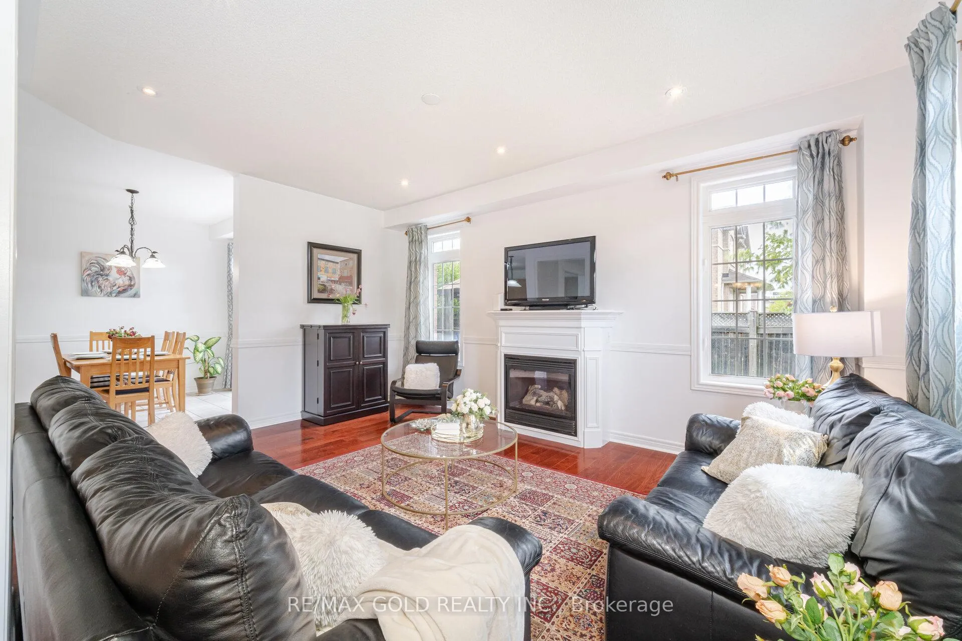 Photo 11 of 16 Larkberry Road, Brampton, Credit Valley — HOMEH