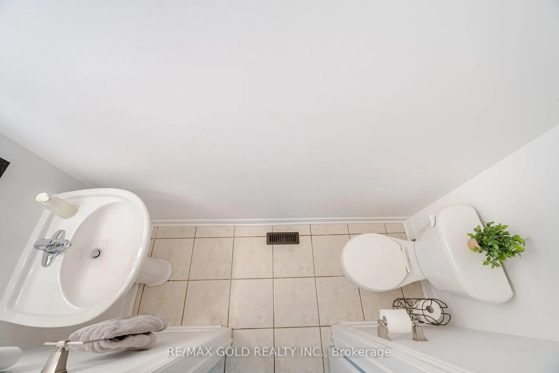Photo 19 of 16 Larkberry Road, Brampton, Credit Valley — HOMEH