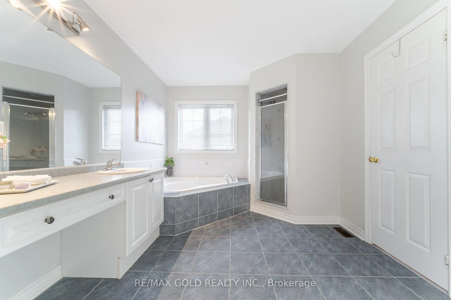 Photo 26 of 16 Larkberry Road, Brampton, Credit Valley — HOMEH