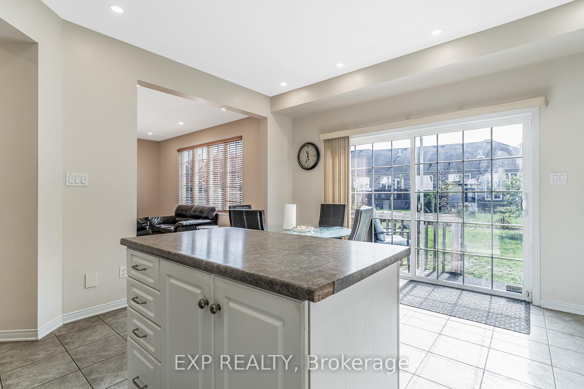 Photo 14 of 423 Dundonald Drive, Ottawa, Barrhaven - Stonebridge — HOMEH