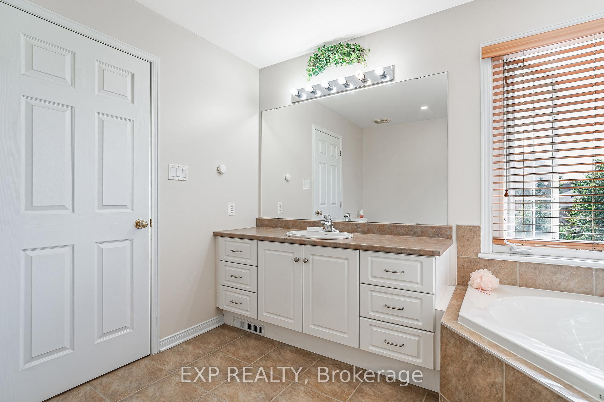 Photo 28 of 423 Dundonald Drive, Ottawa, Barrhaven - Stonebridge — HOMEH