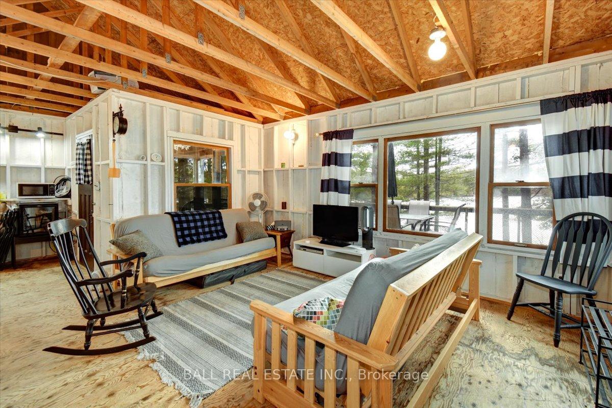 Photo 4 of 1120 Richmond Lane, Frontenac, Frontenac Centre — HOMEH
