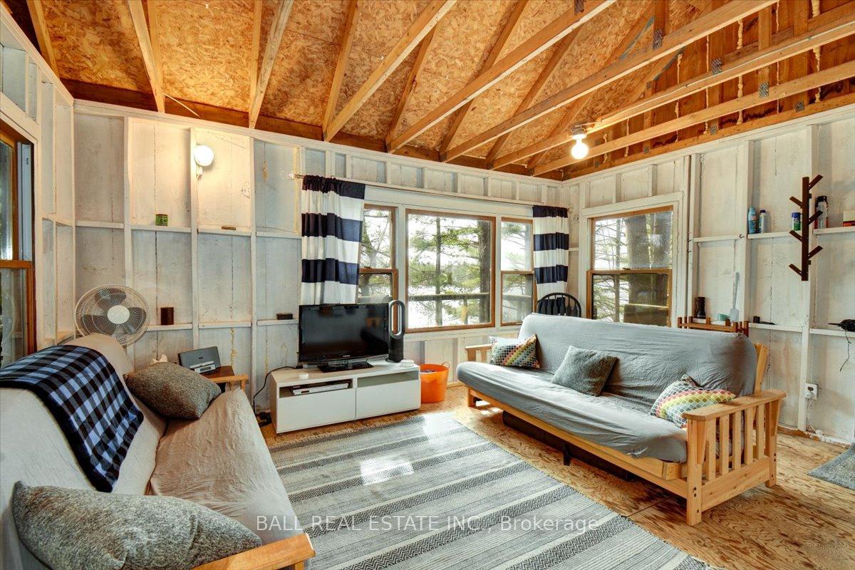 Photo 5 of 1120 Richmond Lane, Frontenac, Frontenac Centre — HOMEH