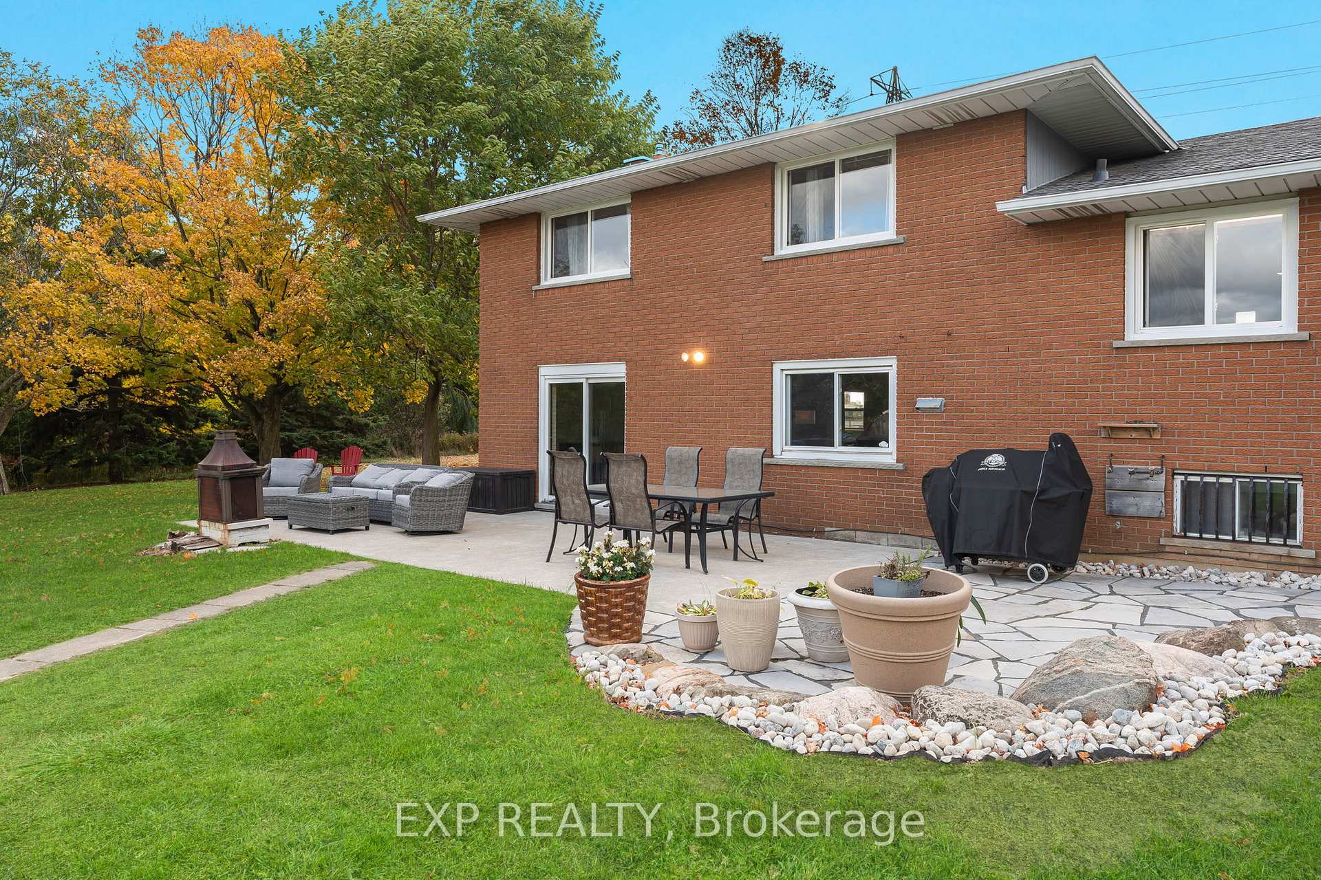 Photo 4 of 548 Millgrove Side Road, Hamilton, Dundas — HOMEH