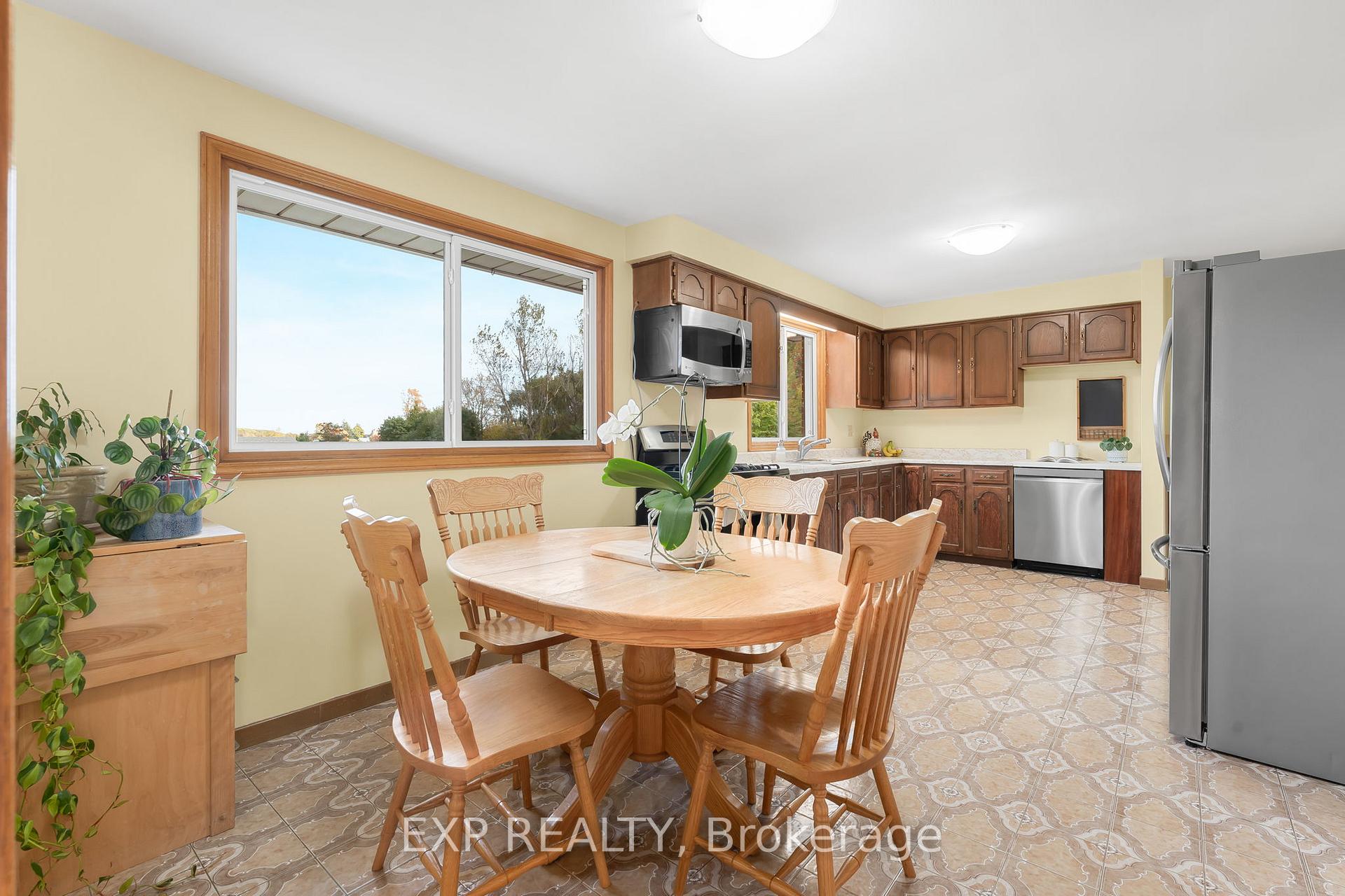Photo 16 of 548 Millgrove Side Road, Hamilton, Dundas — HOMEH