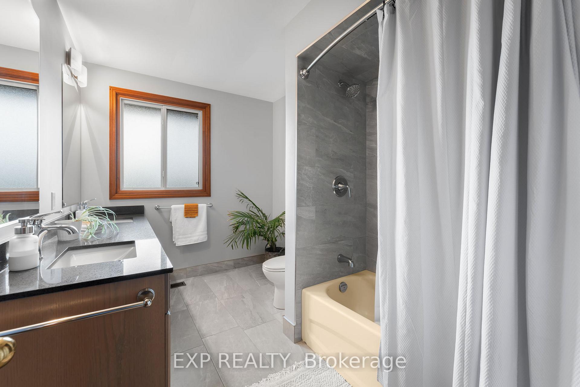 Photo 18 of 548 Millgrove Side Road, Hamilton, Dundas — HOMEH