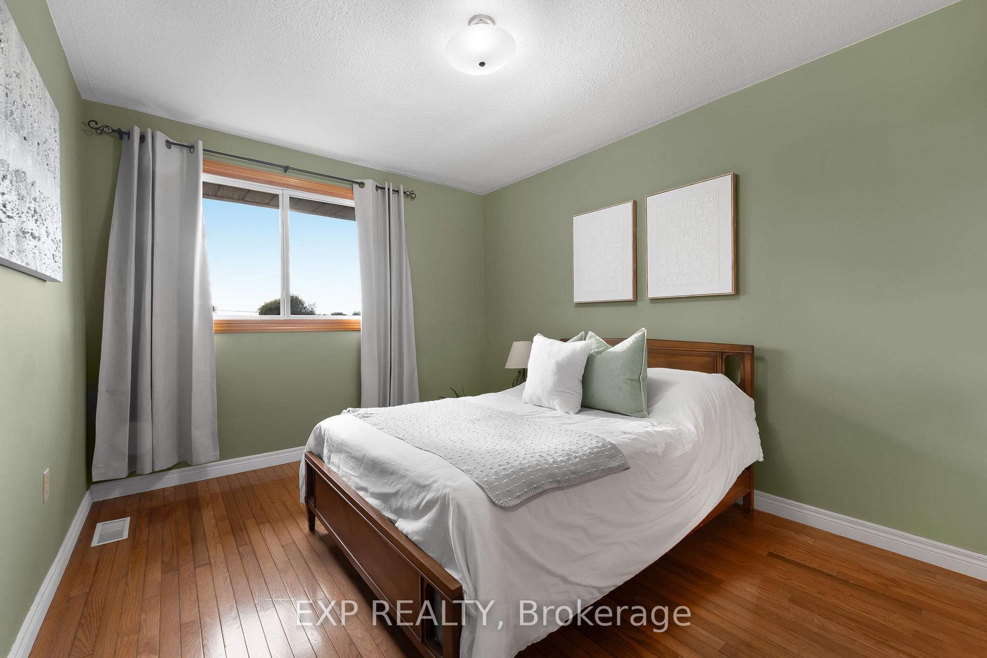 Photo 23 of 548 Millgrove Side Road, Hamilton, Dundas — HOMEH