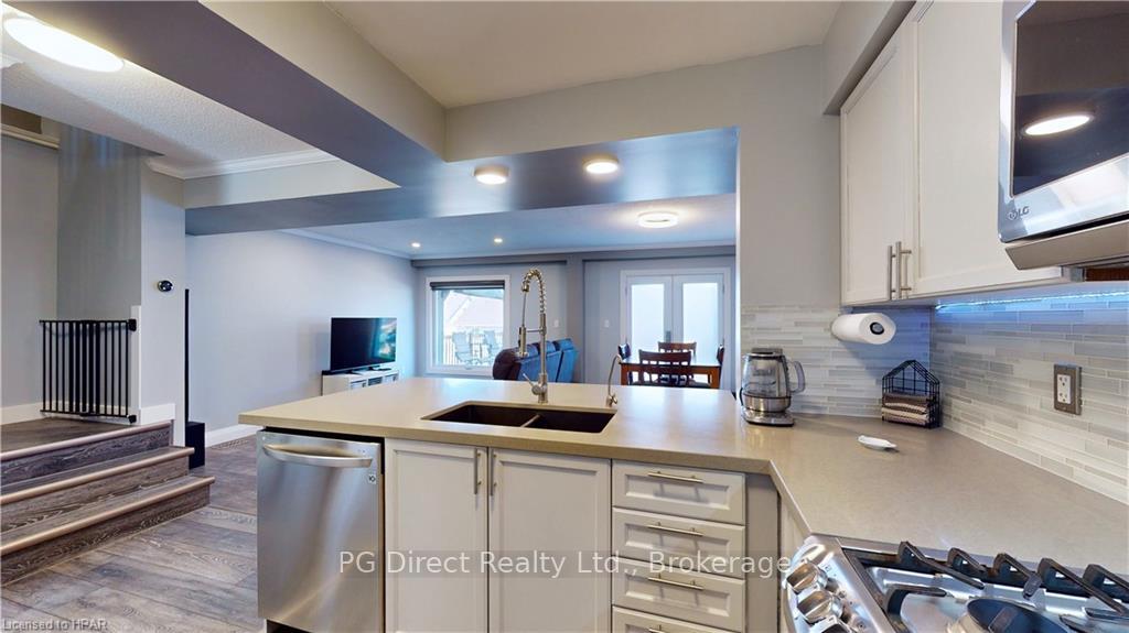 Photo 4 of 282 Mcmeeken Drive, Cambridge, Hespeler Village — HOMEH
