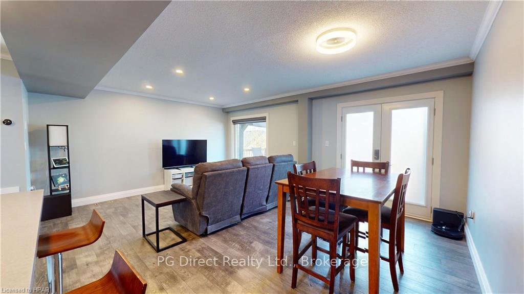 Photo 26 of 282 Mcmeeken Drive, Cambridge, Hespeler Village — HOMEH