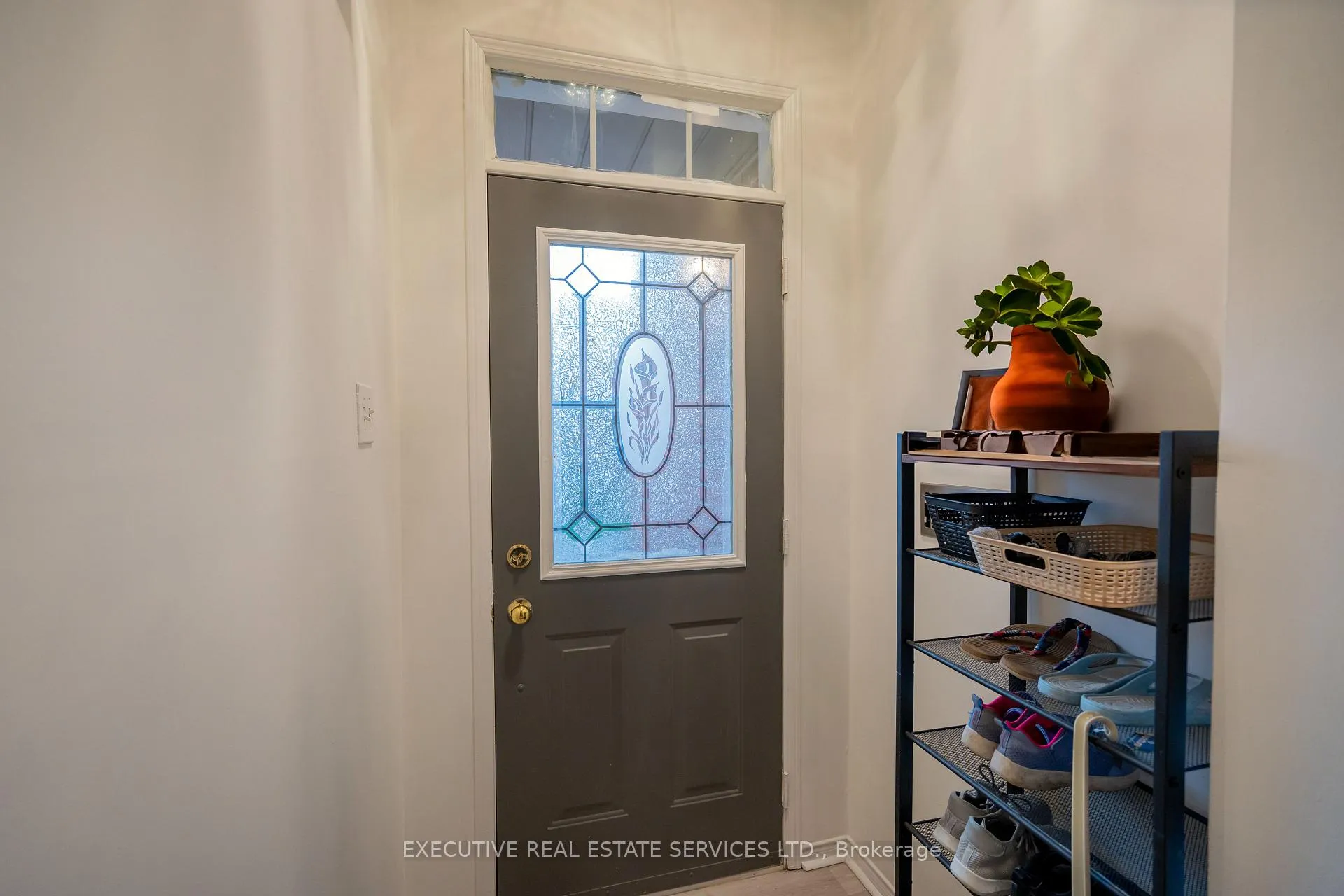 Photo 6 of Unit 49, 120 Railroad St, Brampton, Downtown Brampton — HOMEH