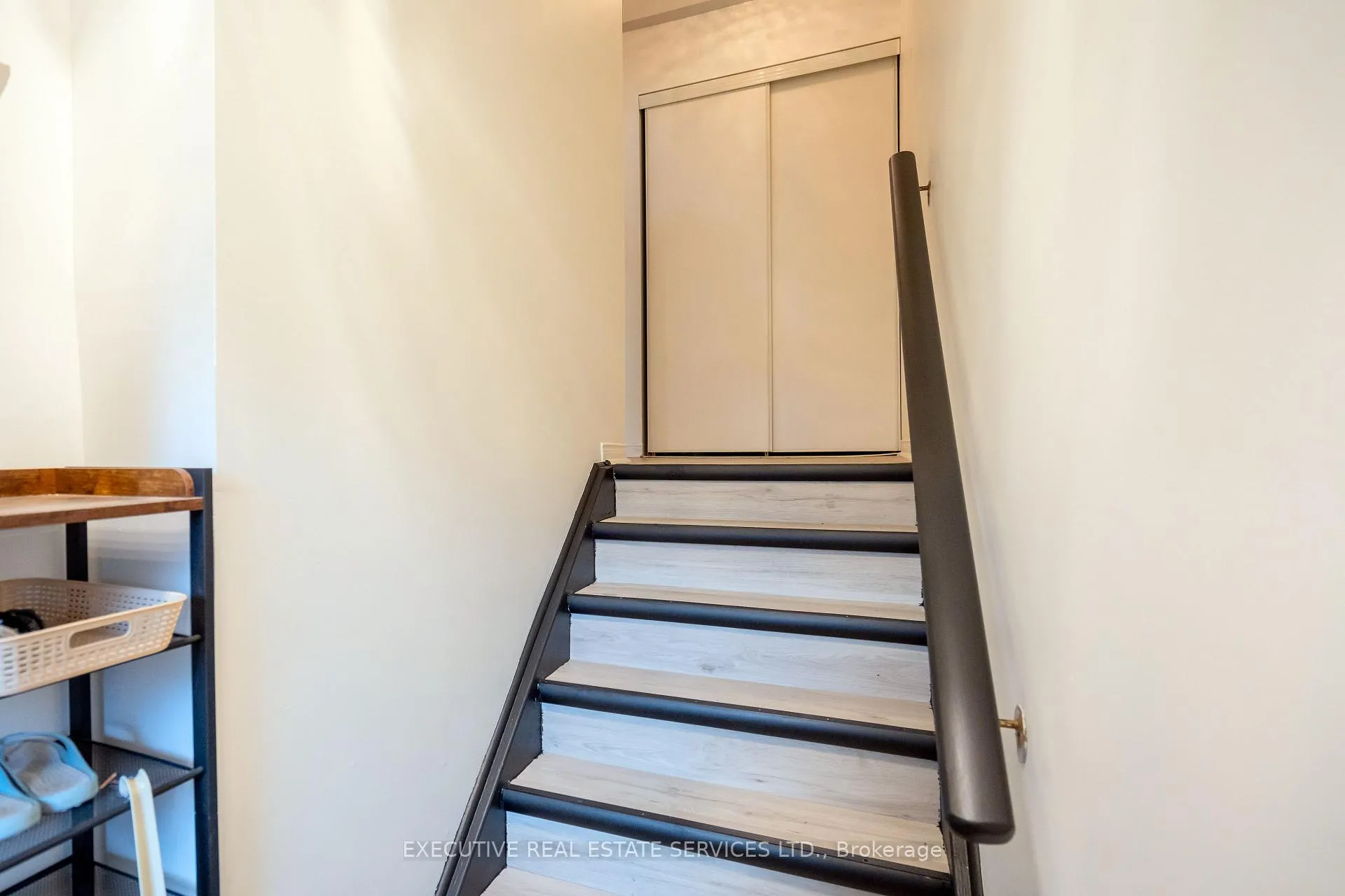 Photo 7 of Unit 49, 120 Railroad St, Brampton, Downtown Brampton — HOMEH