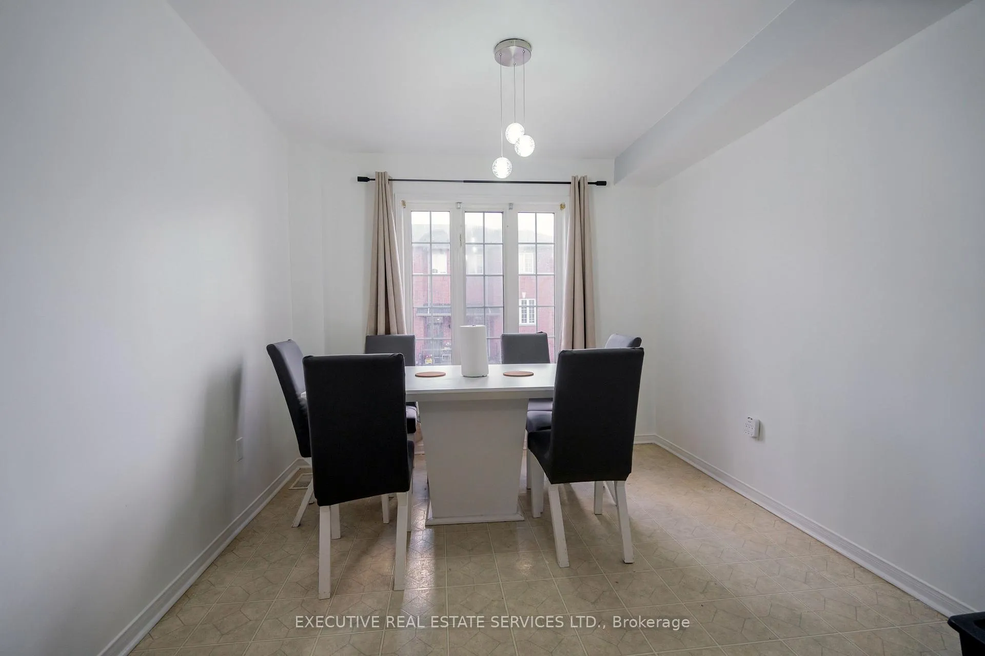 Photo 9 of Unit 49, 120 Railroad St, Brampton, Downtown Brampton — HOMEH