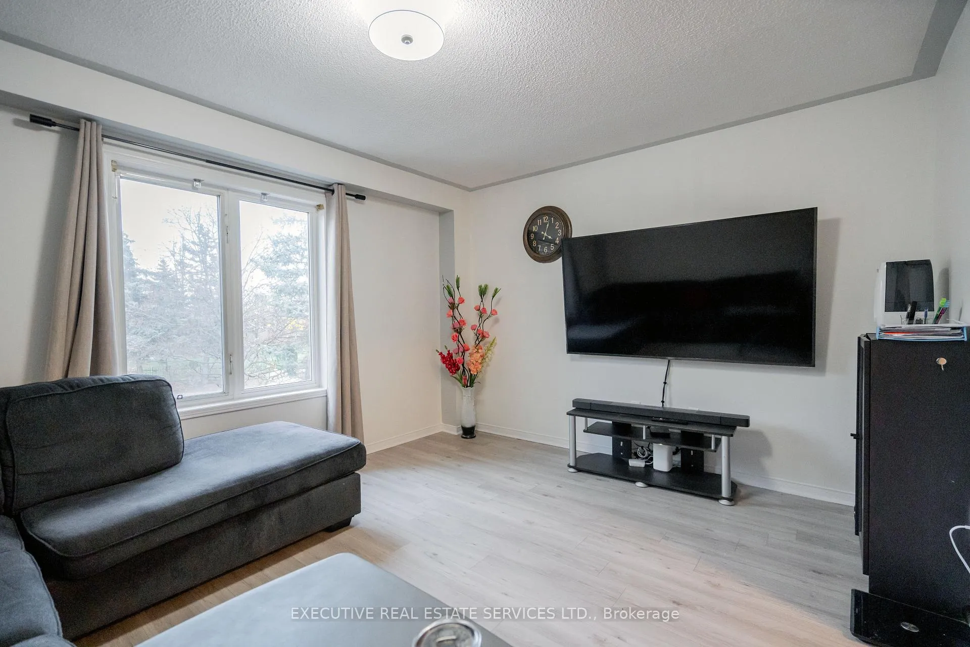 Photo 16 of Unit 49, 120 Railroad St, Brampton, Downtown Brampton — HOMEH