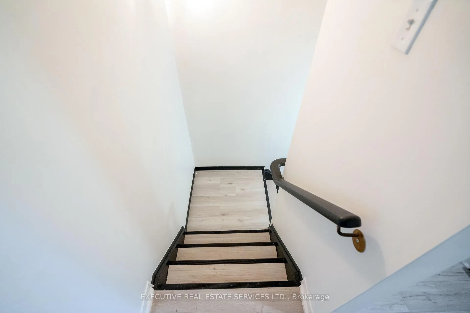 Photo 30 of Unit 49, 120 Railroad St, Brampton, Downtown Brampton — HOMEH