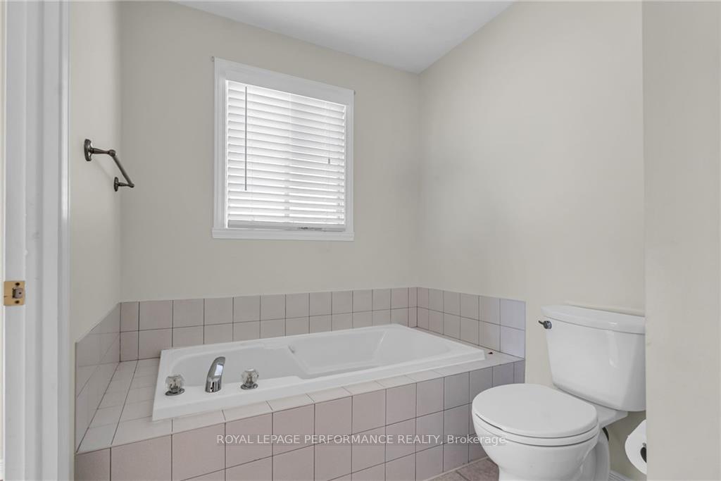 Photo 11 of 236 Northwoods Crescent, Cornwall — HOMEH