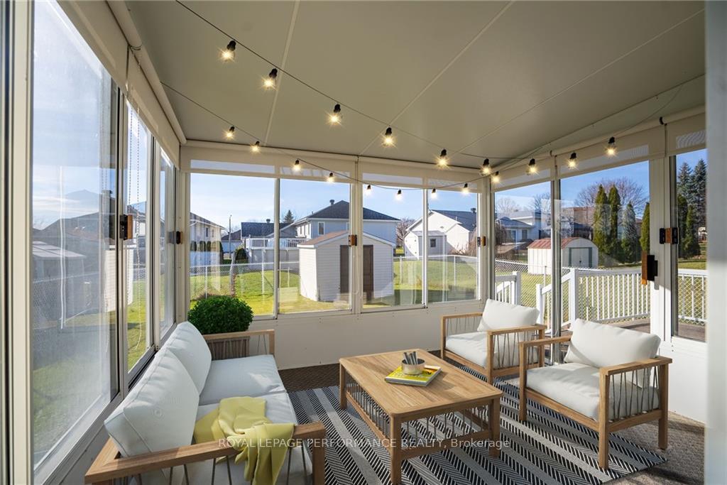 Photo 18 of 236 Northwoods Crescent, Cornwall — HOMEH