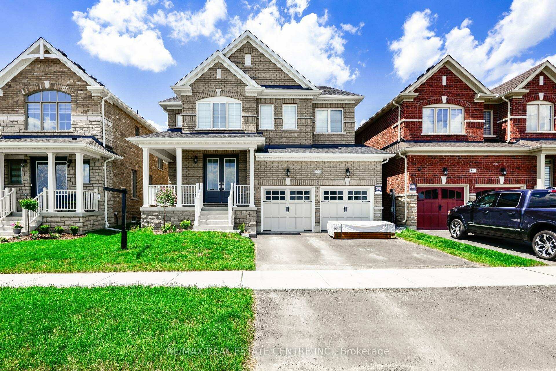 Photo 2 of 32 Ash Hill Avenue, Caledon, Caledon East — HOMEH