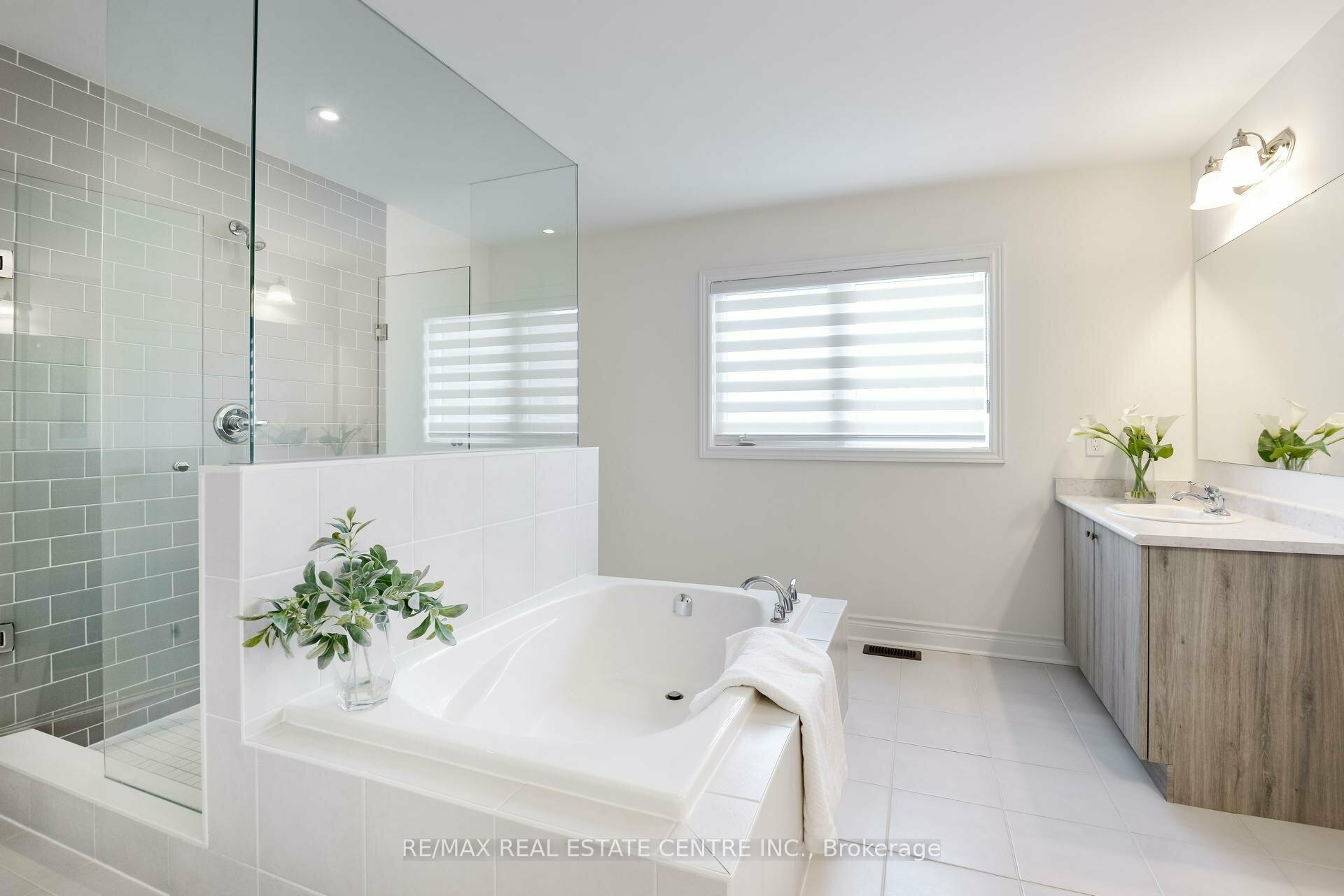 Photo 33 of 32 Ash Hill Avenue, Caledon, Caledon East — HOMEH