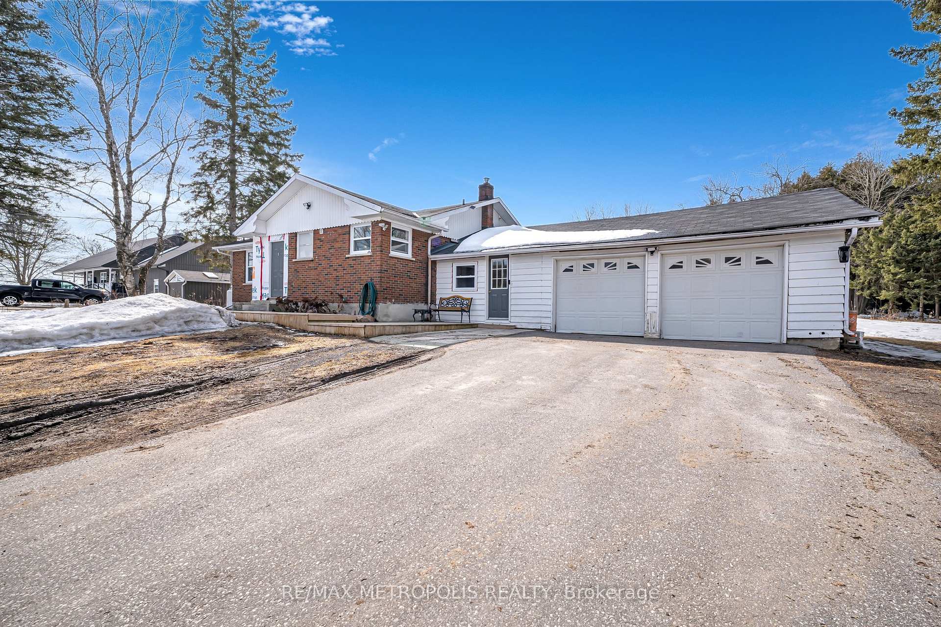 Photo 1 of 5400 Regional Rd 18, Clarington, Rural Clarington — HOMEH
