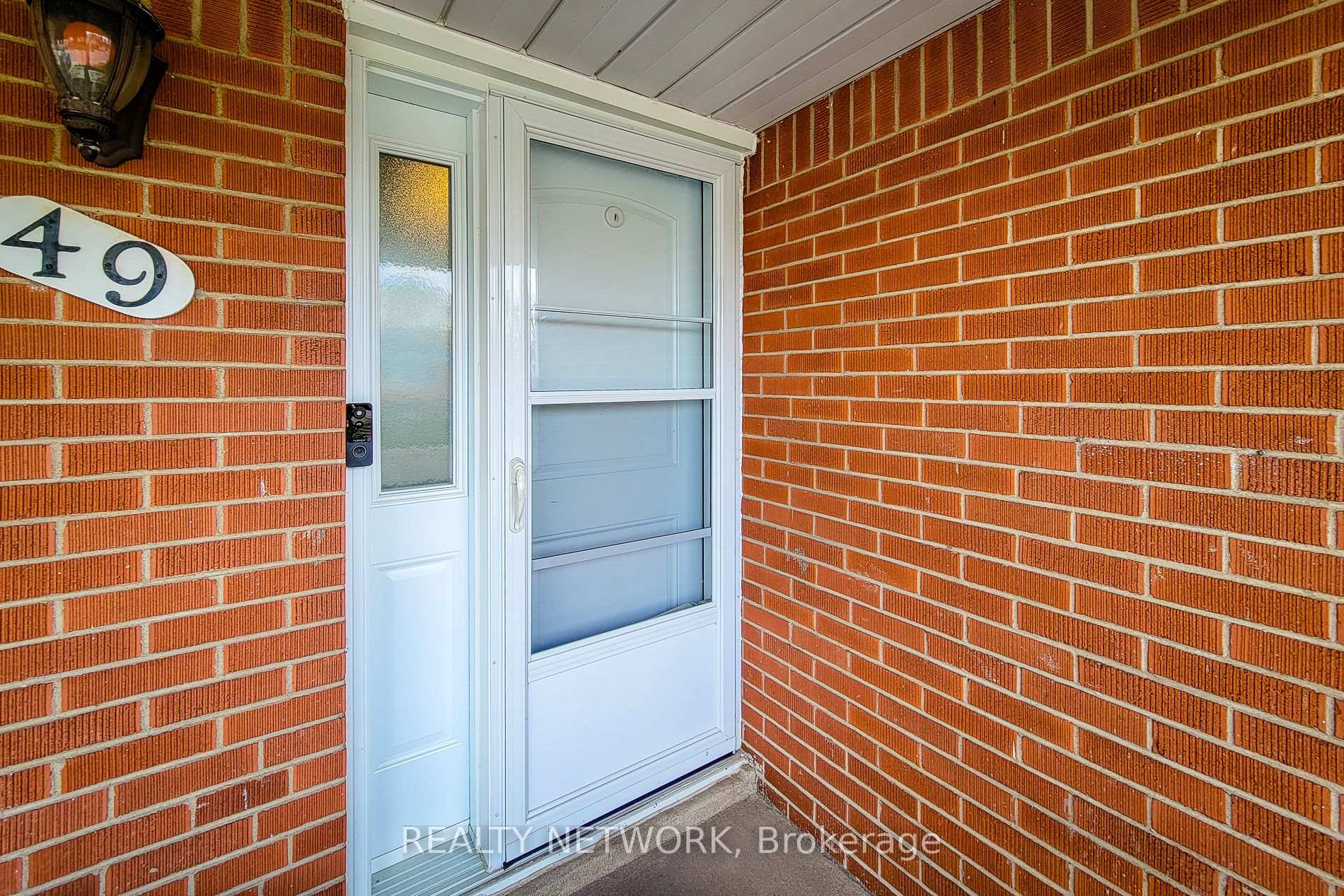 Photo 2 of 49 Nottingham Avenue, Hamilton, Hampton Heights — HOMEH