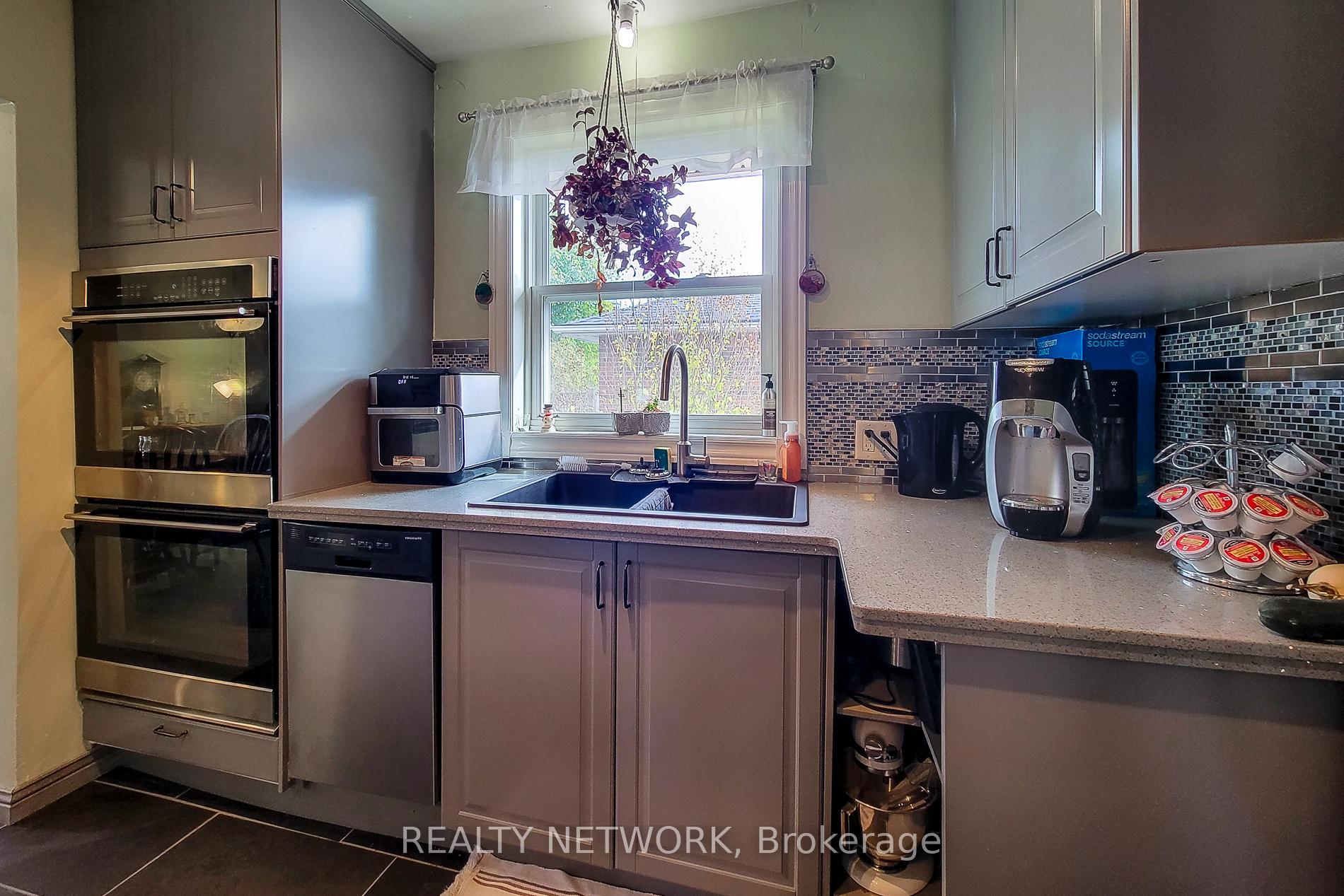 Photo 12 of 49 Nottingham Avenue, Hamilton, Hampton Heights — HOMEH