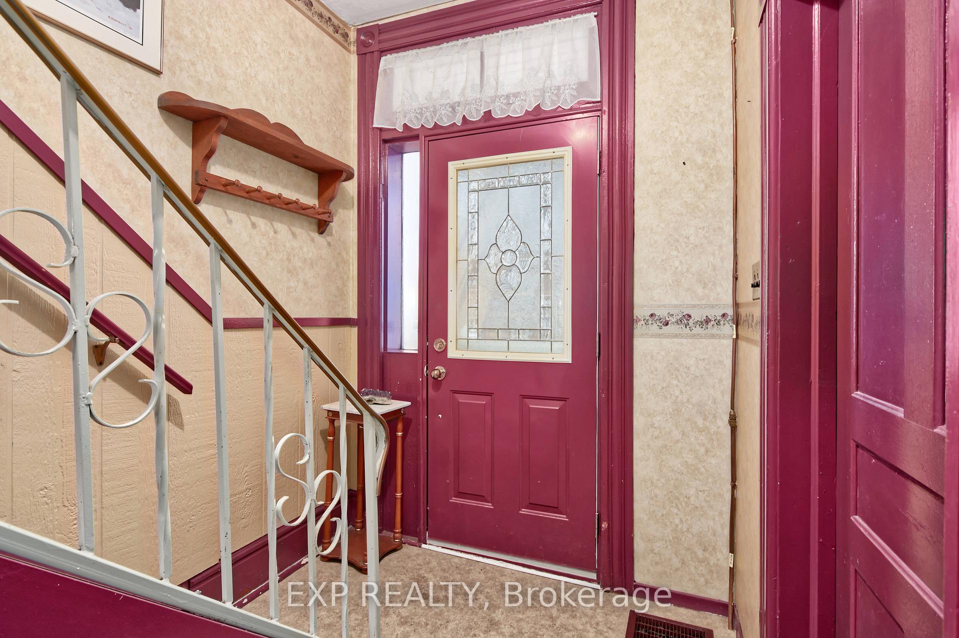 Photo 4 of 138 Sydenham Street E, Aylmer — HOMEH