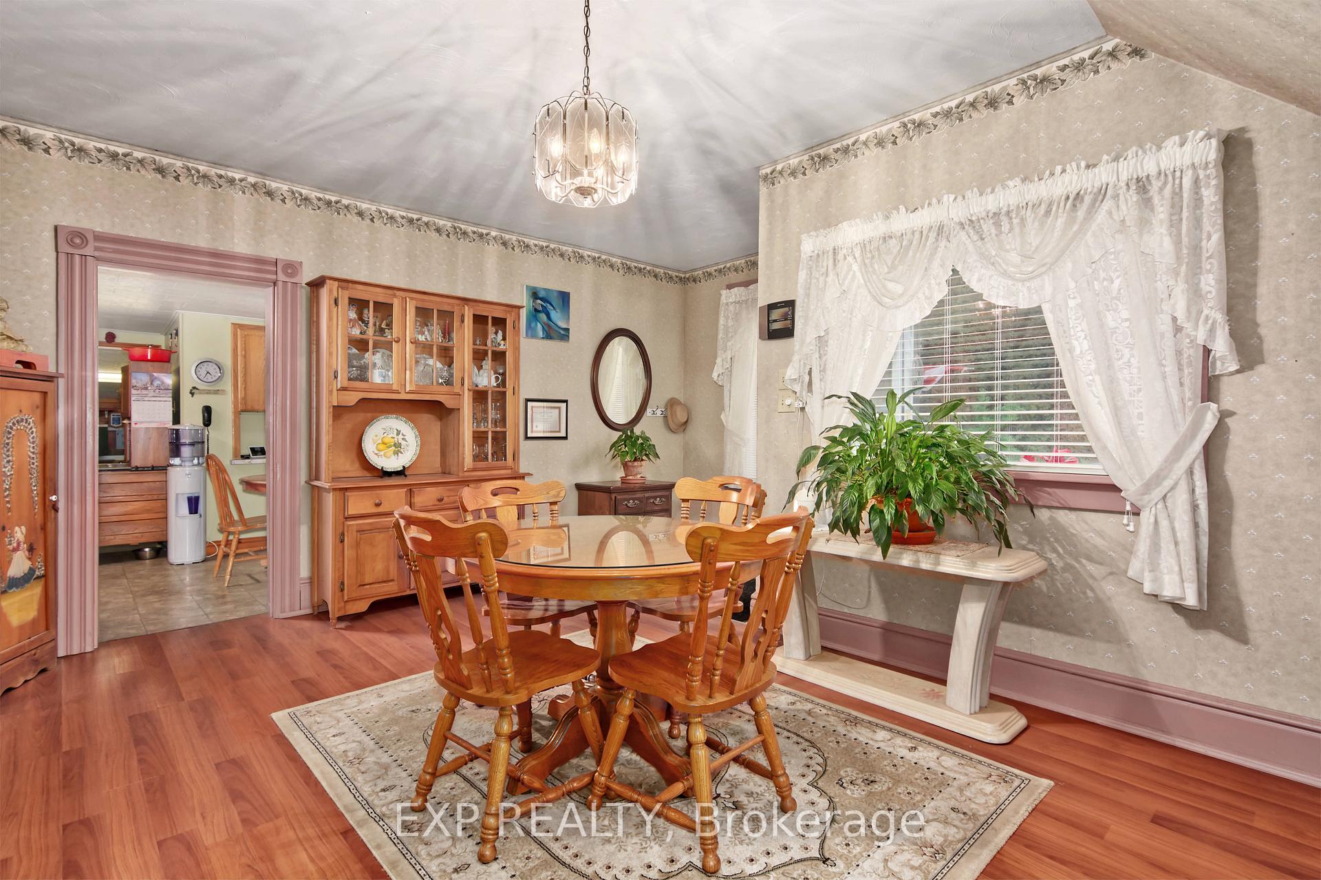 Photo 7 of 138 Sydenham Street E, Aylmer — HOMEH