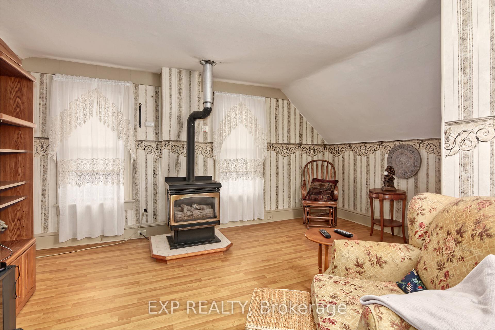 Photo 22 of 138 Sydenham Street E, Aylmer — HOMEH