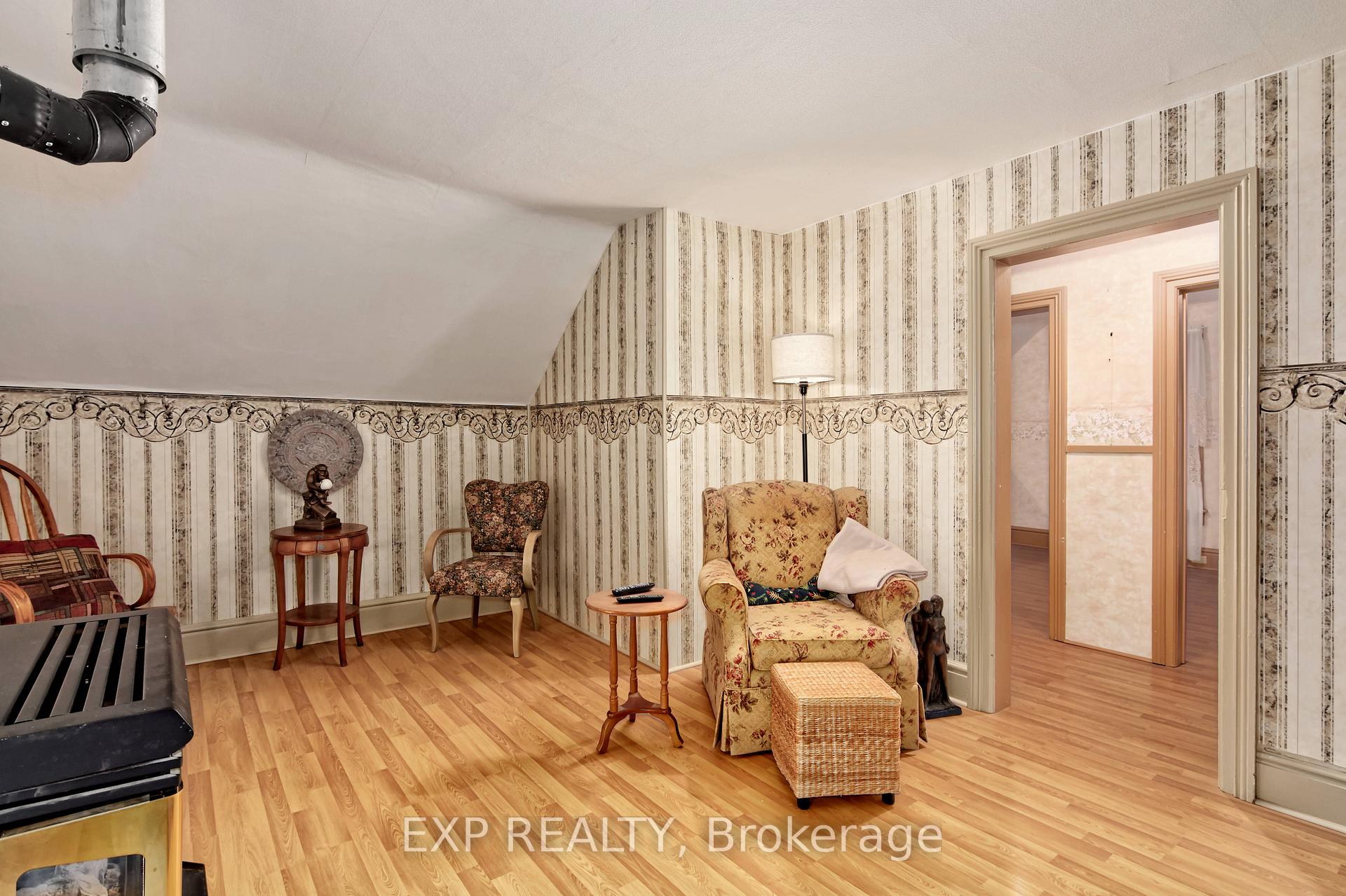 Photo 23 of 138 Sydenham Street E, Aylmer — HOMEH