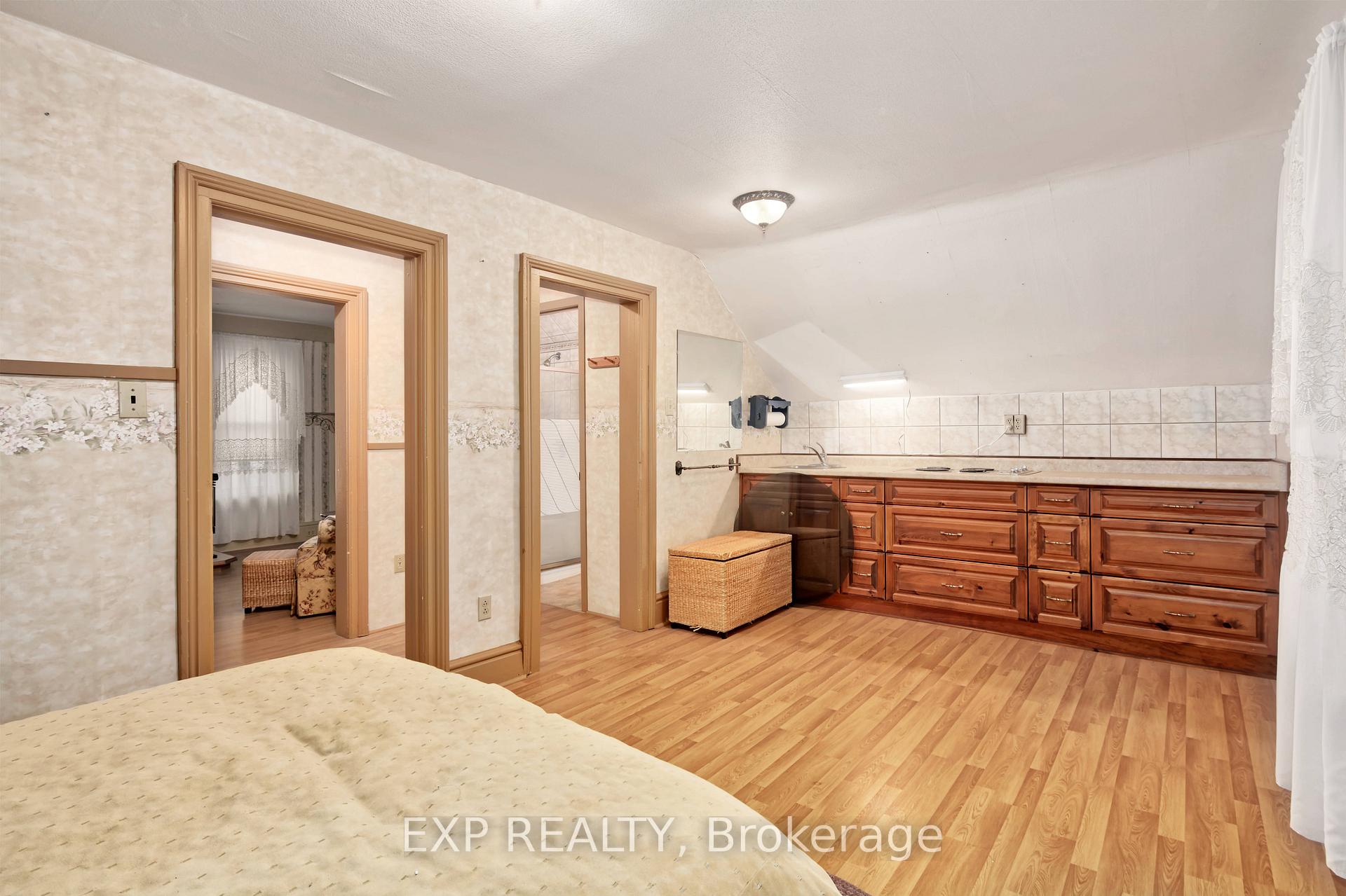 Photo 26 of 138 Sydenham Street E, Aylmer — HOMEH