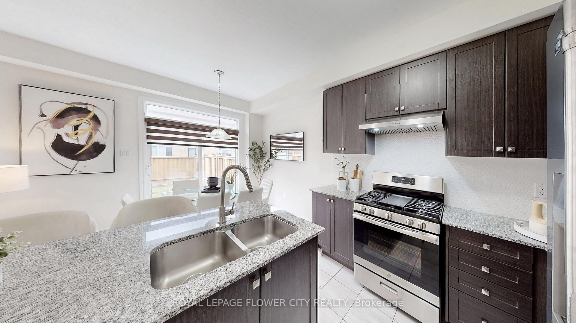 Photo 10 of 23 Faders Drive, Brampton, Northwest Brampton — HOMEH
