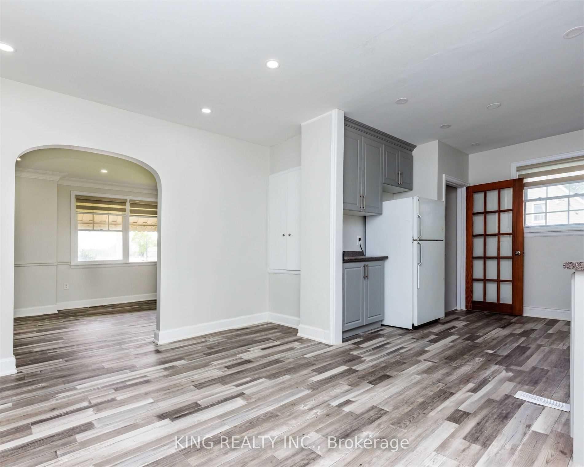 Photo 15 of 173 Queen Street S, Caledon, Bolton North — HOMEH