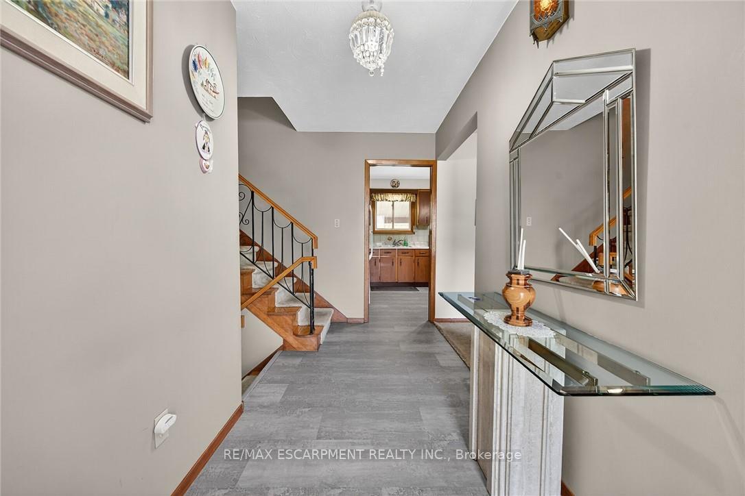 Photo 8 of 5 Third Road E, Hamilton, Rural Stoney Creek — HOMEH