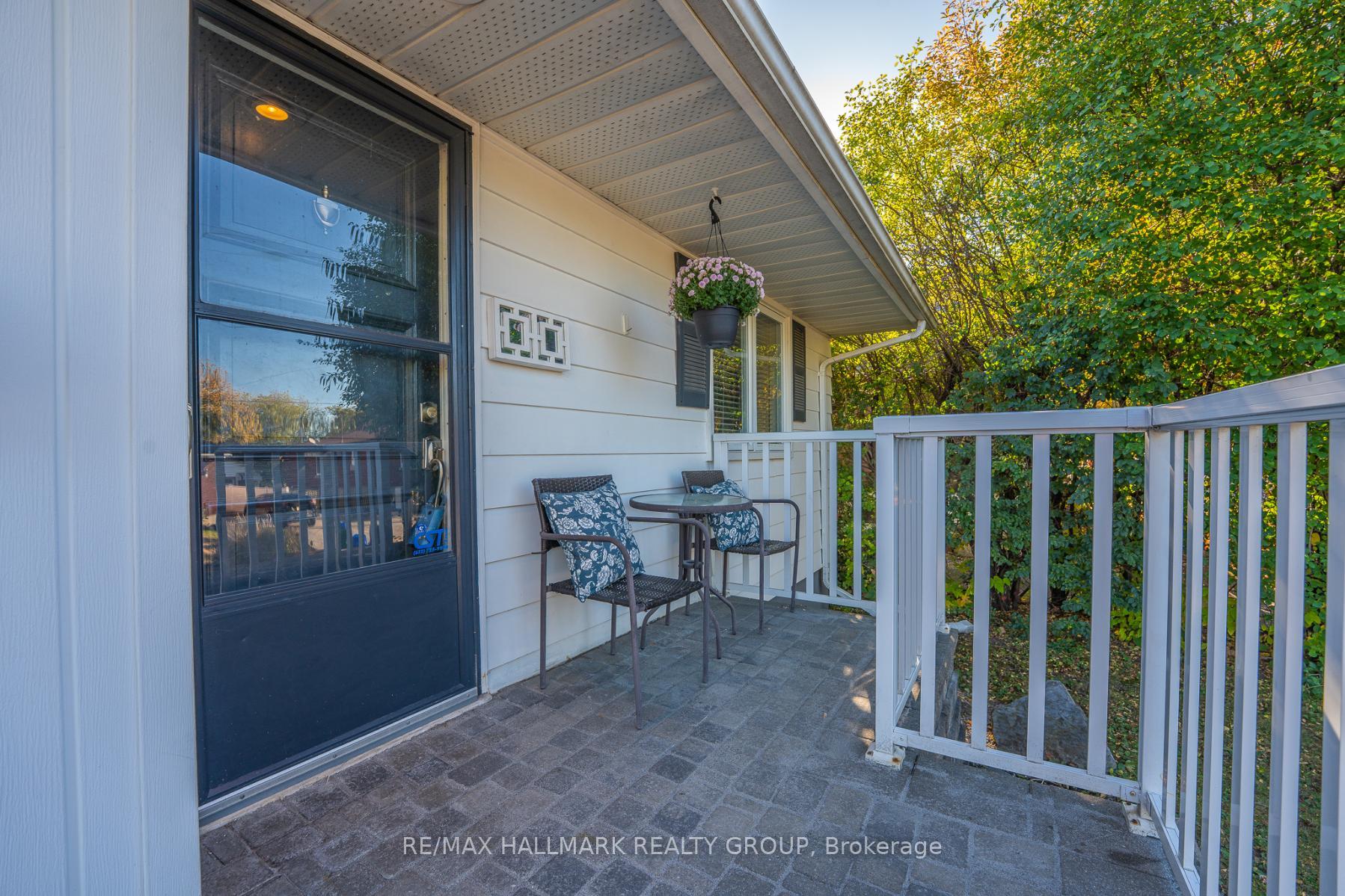 Photo 2 of 1346 Dorchester Avenue, Ottawa, Carlington — HOMEH