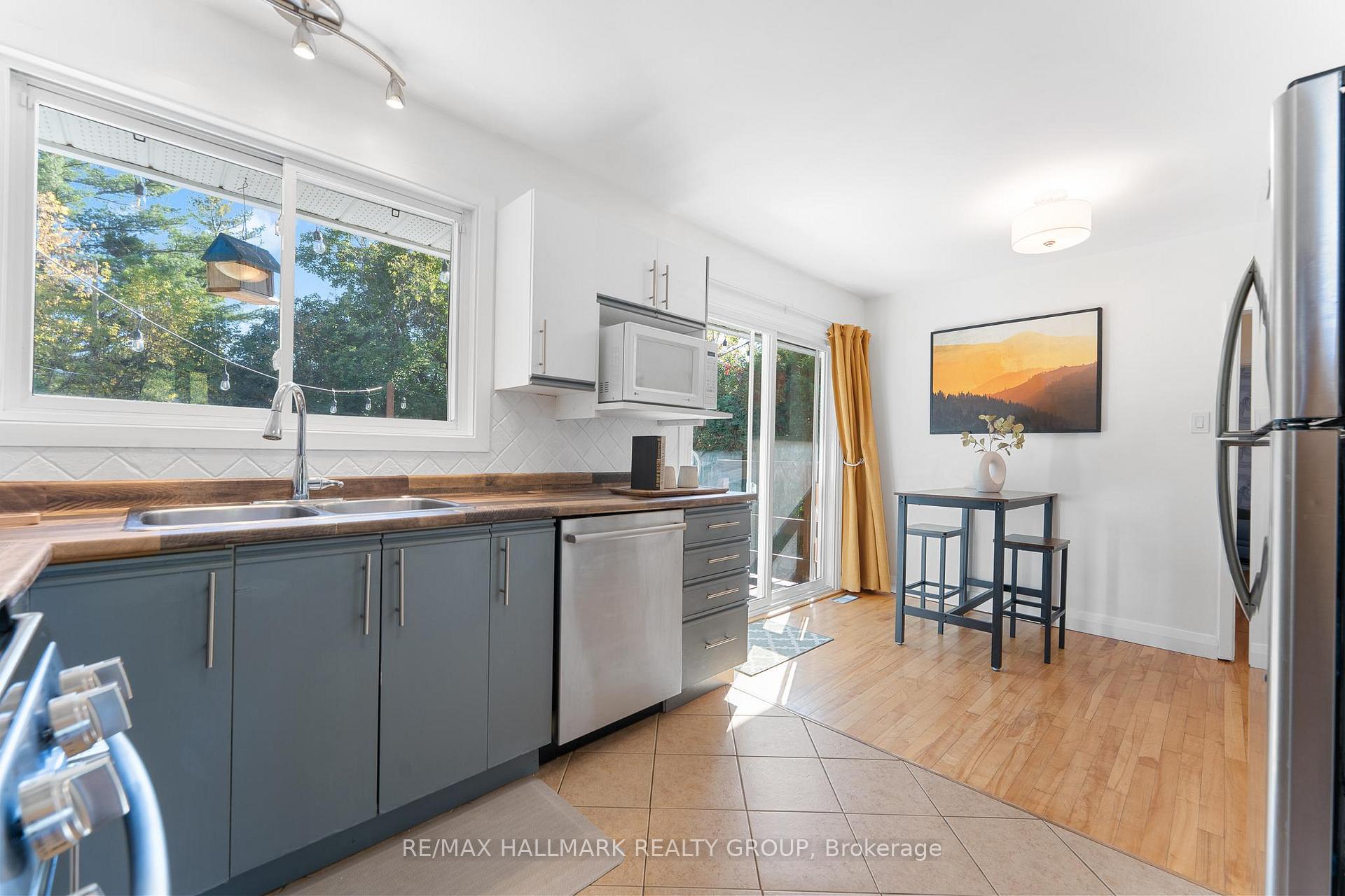 Photo 14 of 1346 Dorchester Avenue, Ottawa, Carlington — HOMEH