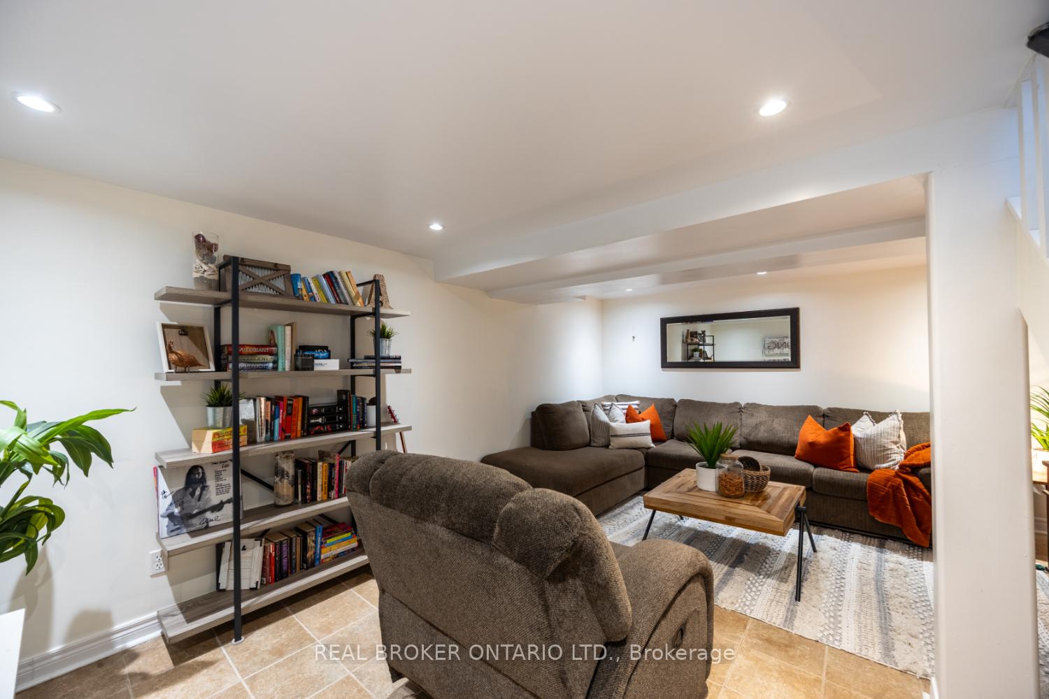 Photo 23 of 461 Townline Road N, Clarington, Rural Clarington — HOMEH