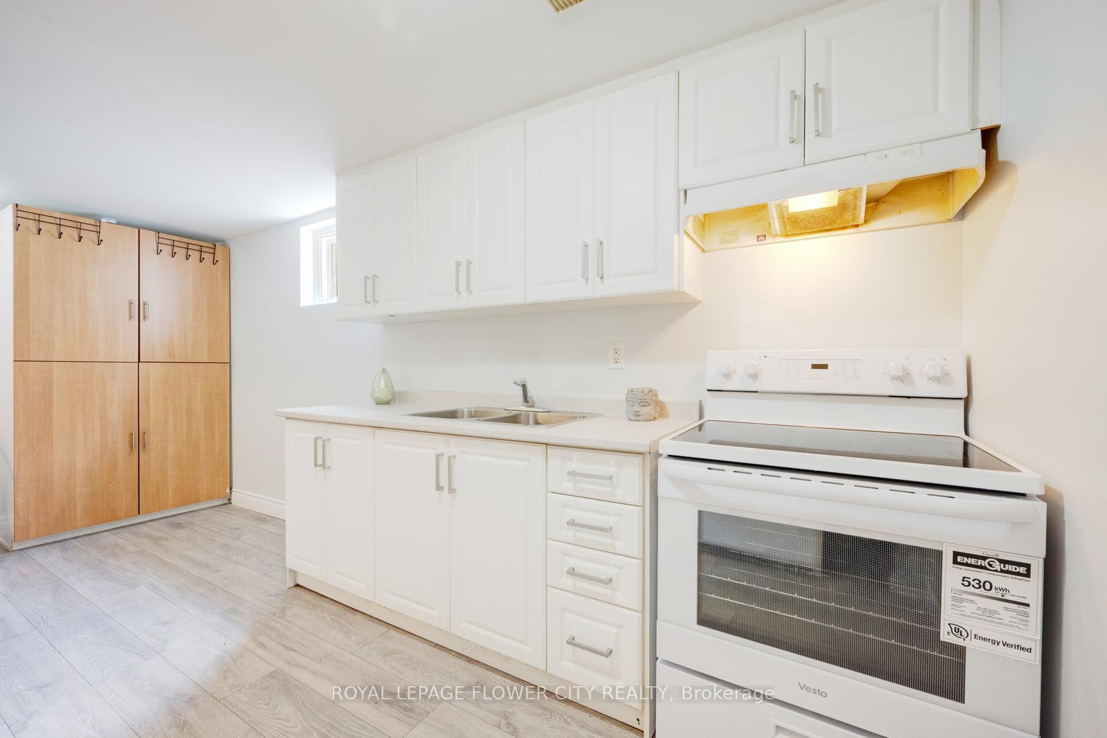 Photo 34 of 16 Ecclestone Drive, Brampton, Brampton West — HOMEH