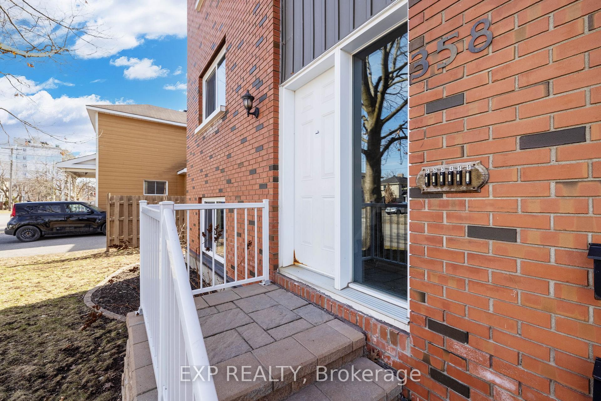 Photo 3 of 358 Winston Avenue, Ottawa, Westboro West — HOMEH