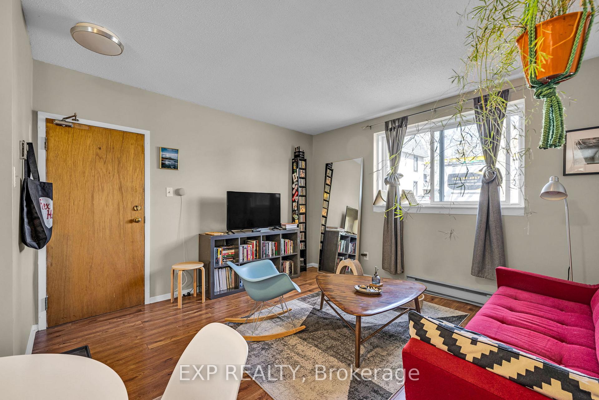 Photo 5 of 358 Winston Avenue, Ottawa, Westboro West — HOMEH