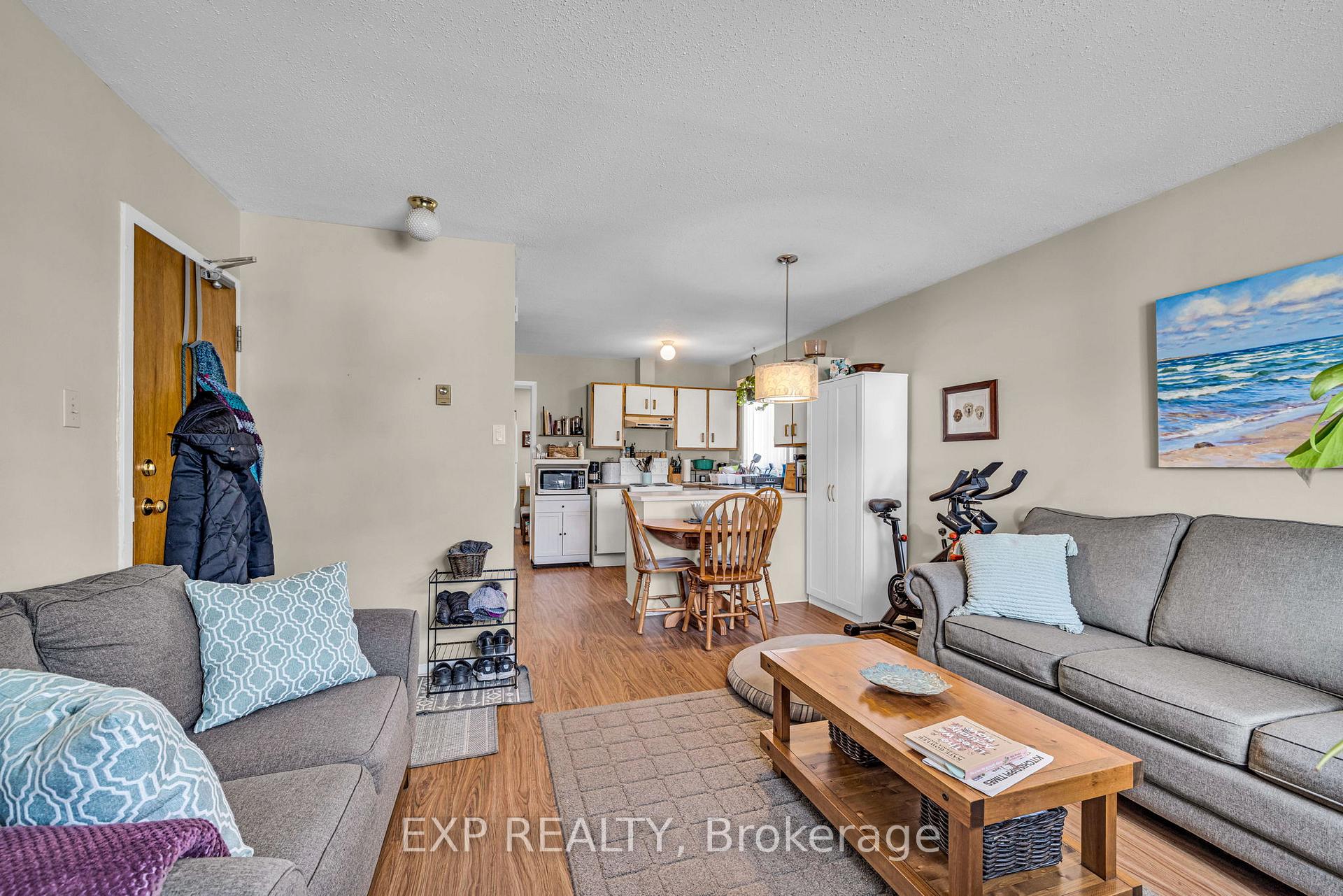 Photo 18 of 358 Winston Avenue, Ottawa, Westboro West — HOMEH