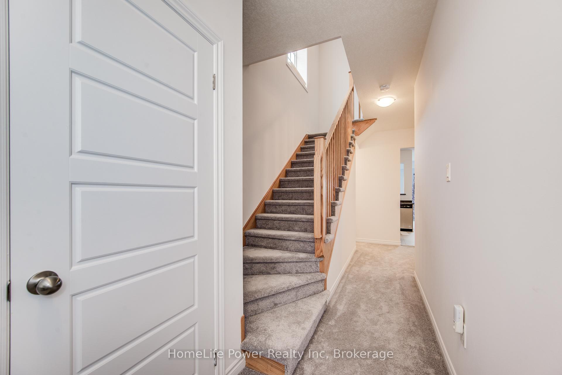 Photo 7 of 26 Elsegood Drive, Guelph, Kortright East — HOMEH