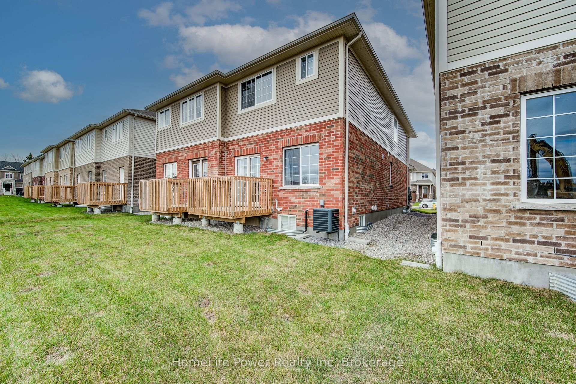 Photo 44 of 26 Elsegood Drive, Guelph, Kortright East — HOMEH