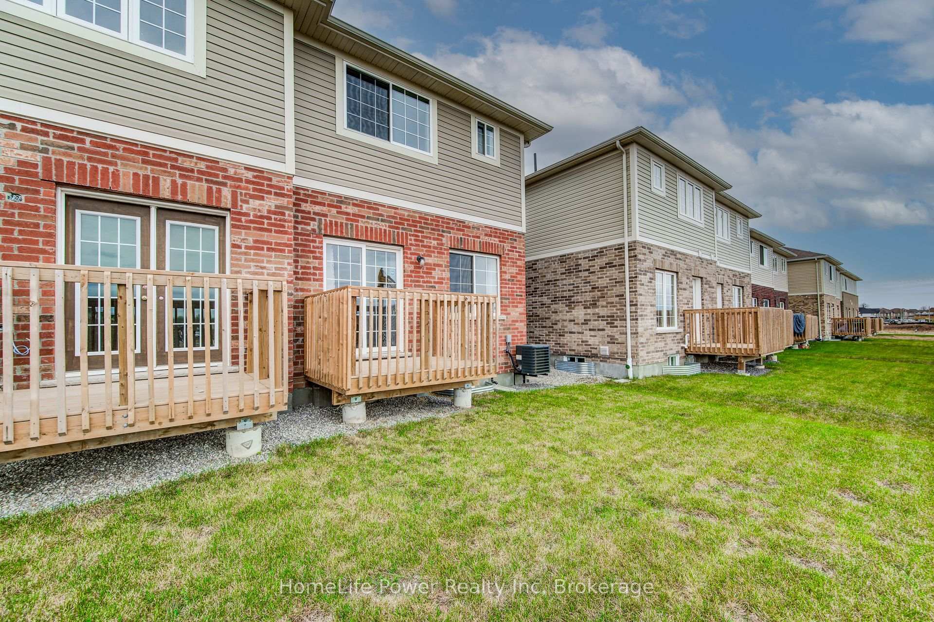 Photo 46 of 26 Elsegood Drive, Guelph, Kortright East — HOMEH