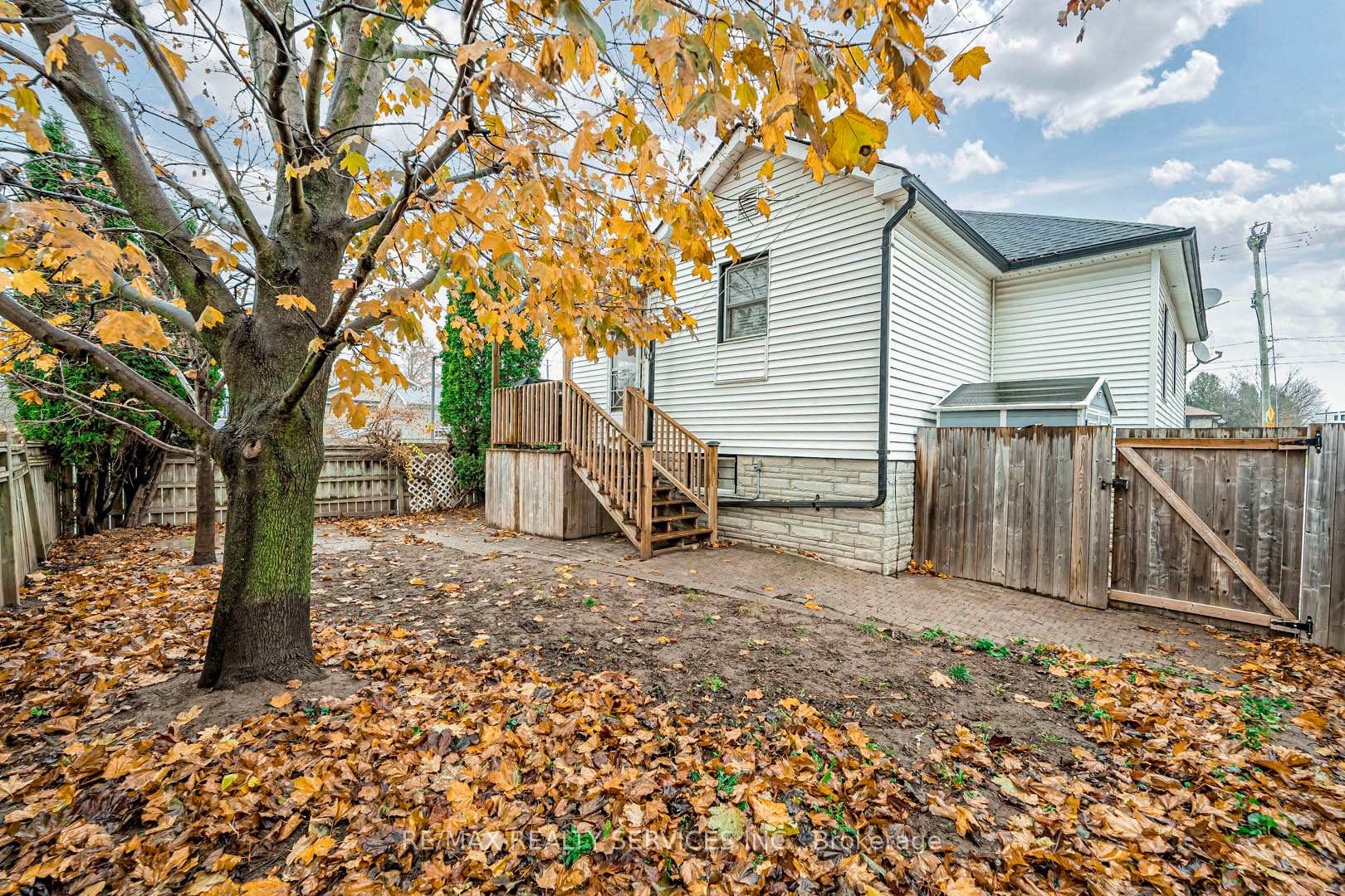 Photo 25 of 72 Elgin Street S, Cambridge — HOMEH