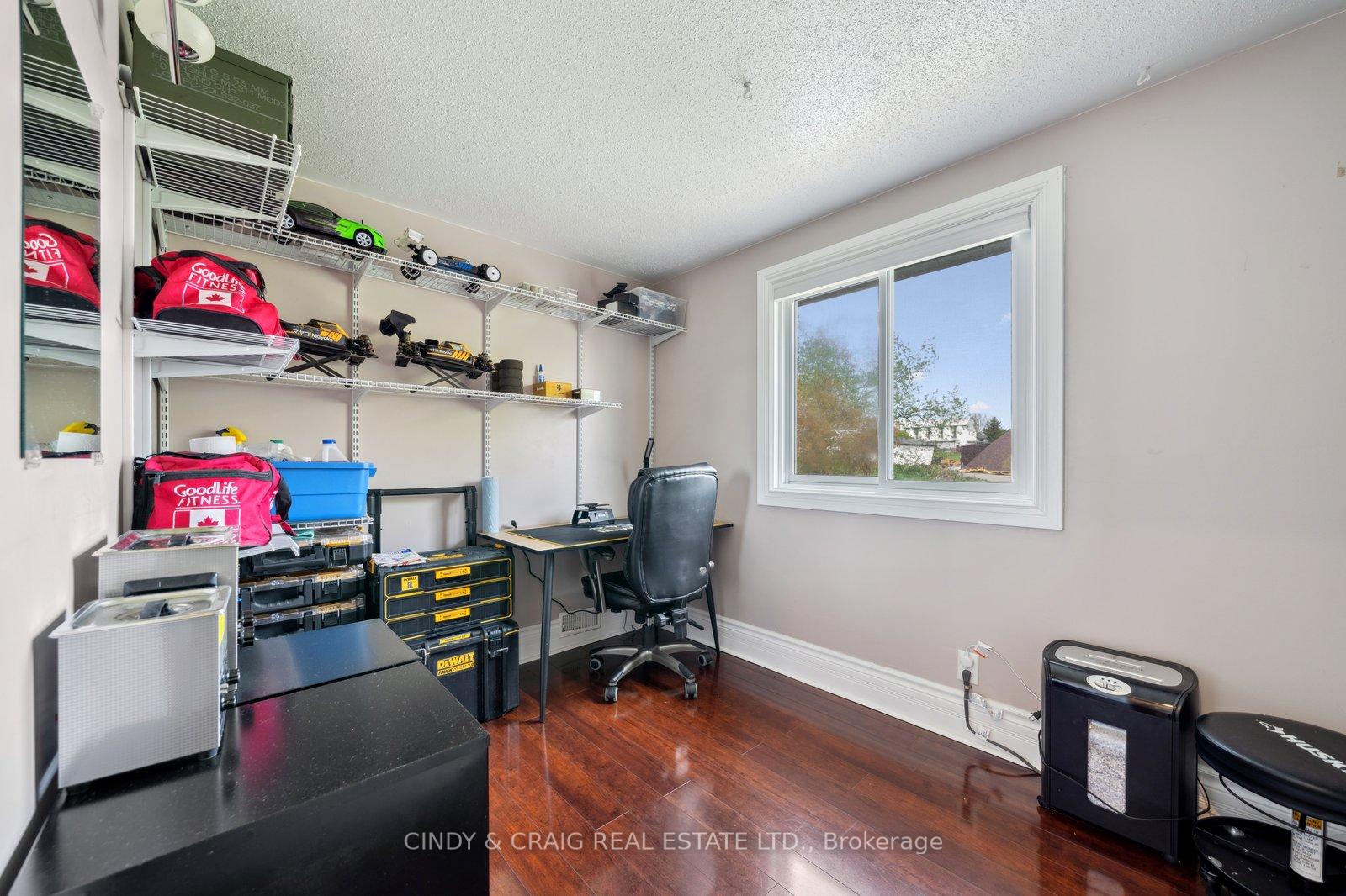 Photo 10 of 5 Peters Pike, Clarington, Orono — HOMEH
