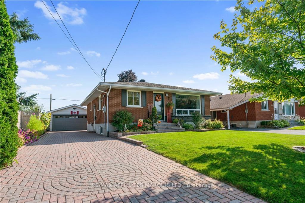 Photo 2 of 524 Blossom Park Drive, Cornwall — HOMEH