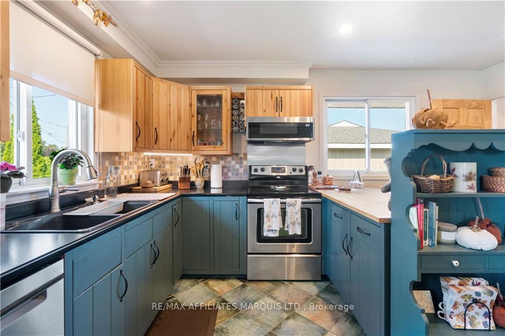 Photo 7 of 524 Blossom Park Drive, Cornwall — HOMEH