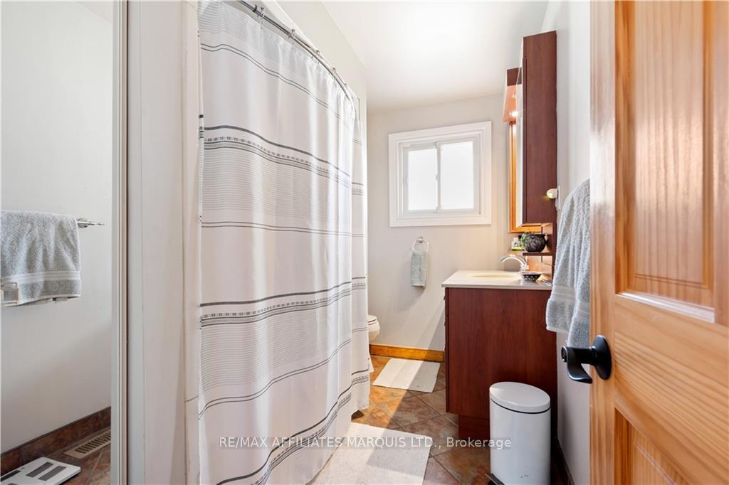 Photo 17 of 524 Blossom Park Drive, Cornwall — HOMEH